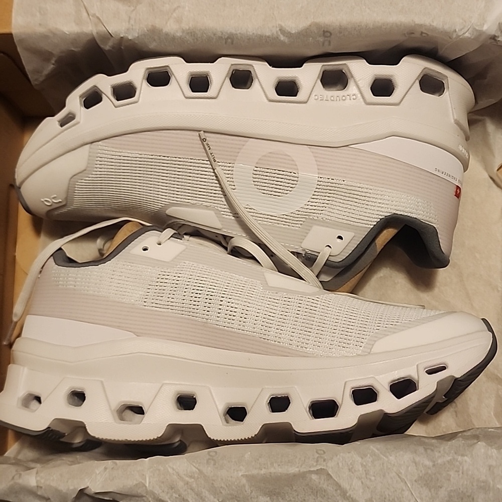 Ladies On Cloudmonster Void Size 8 - Picture 10 of 10